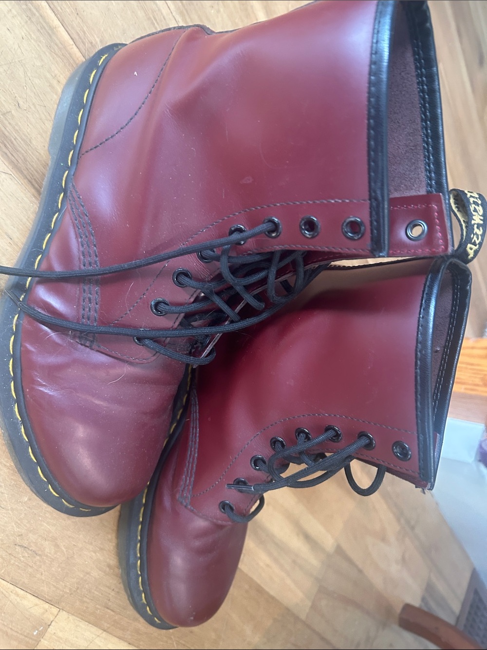 NEW Dr. Martens women’s  8-Eye Leather Boots in Cherry